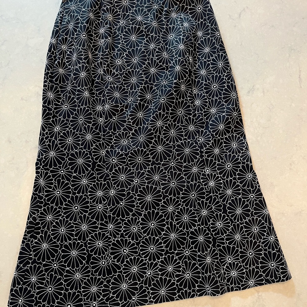 Harold Powell Black & White Eyelet Skirt Size 2